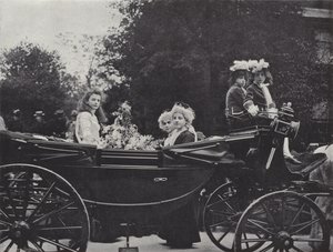 Festival del Primero de Mayo en Knutsford, la Reina y sus asistentes de J. Benjamin Stone