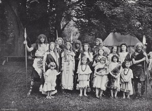 El desfile de Sherborne, un jefe inglés, tribus y familias de J. Benjamin Stone