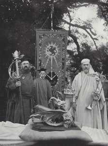 El Eisteddfod galés, regalia y oficiales de J. Benjamin Stone