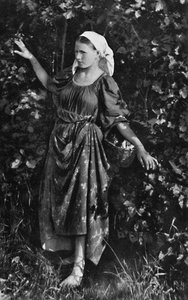 Una niña campesina rusa, 1912 de J. Daziaro