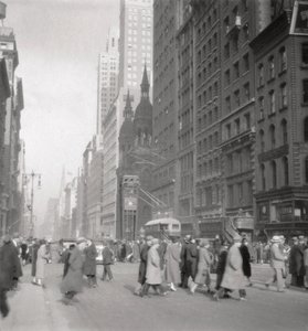 Quinta Avenida, Ciudad de Nueva York, EE.UU., siglo XX de J. Dearden Holmes