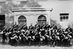 Los oficiales de los 1º Dragones Reales, Cuartel de Island Bridge, Dublín, Irlanda, 1896