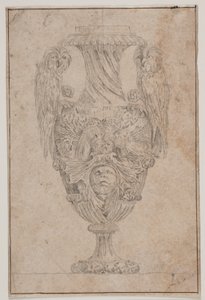Jarrón ornamental con dos búhos y una cabeza. Copia de la Pl. 15 en la suite de los jarrones dibujados por Saly en 1746, "Vasa a se inventa..."