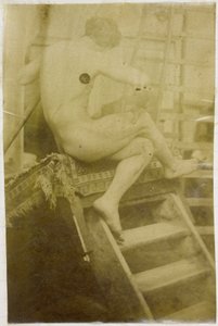 Estudio de un modelo masculino desnudo, visto de espaldas y sentado en unas escaleras en el estudio de Jacques de Lalaing de Jacques Lalaing (attributed to)