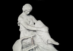Sapho (o Safo, siglo VII a.C.), poeta griega de la Antigüedad. Escultura de mármol de James Pradier (1790-1852) de James Pradier