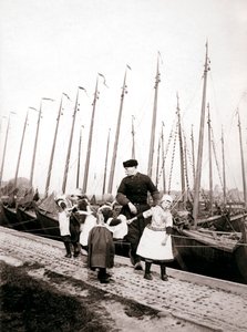 Gente de la Isla Marken, Países Bajos, 1898 de James Batkin