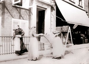 Mujeres, Róterdam, Países Bajos, 1898 de James Batkin