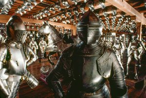 Armadura austriaca utilizada durante la defensa de Viena contra los turcos. Armadura de Estiria... de James L Stanfield