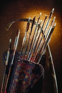 Las armas, flechas y arco, son reliquias del infructuoso asedio turco a Viena.... de James L Stanfield
