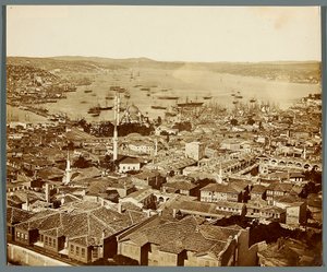 «El Bósforo» [Estambul. Panorama de la ciudad - vista hacia el estrecho del Bósforo] de James Robertson