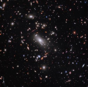 Cúmulo de galaxias MACS J1423 (imagen de la NIRCam)