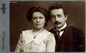 Retrato en carte-de-visite de Albert Einstein y Mileva Einstein-Maric en 1911, 1911