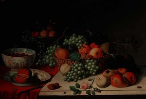 Una cesta de uvas y manzanas