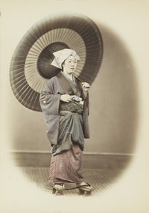 Mujer japonesa con paraguas