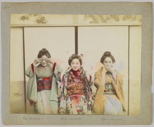 No ver el mal, no oír el mal, no hablar el mal de Japanese Photographer