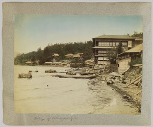 Pueblo de Chuzenji, Nikko, Japón (foto en blanco y negro coloreada a mano) de Japanese Photographer