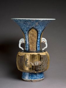 Jarrón de jaula de pájaros, c.1720 de Japanese School