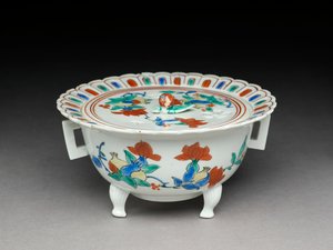 Cuenco Koro con tapa plana, relacionado con Kakiemon, 1680-1700 de Japanese School