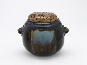Contenedor de brasas o quemador de incienso, Seto, prefectura de Aichi, período Edo de Japanese School