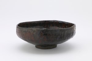 Cuenco de té poco profundo, Kanazawa, prefectura de Ishikawa, Período Edo, siglo XVIII-XIX de Japanese School