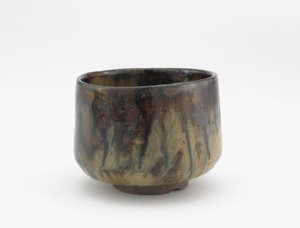Cuenco de té llamado Ochiba (Hojas Caídas) prefectura de Fukuoka o Kumamoto, Período Edo, principios del siglo XVII de Japanese School