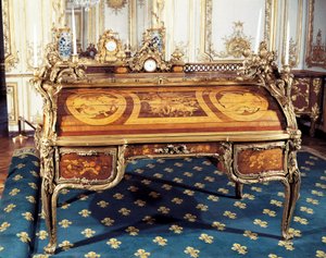 Estilo Luis XV: La Oficina del Rey de Jean Henri Riesener