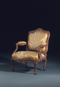 Uno de un par de fauteuils a la Reine de Luis XV de Jean (fl.1737 63) Gourdin