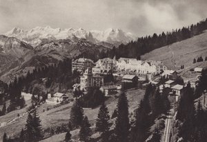 Grand Hotel, Rigi Kaltbad, Situado en el ferrocarril de cremallera de Vitznau Rigi Kulm (foto b/n) de Jean Gaberell