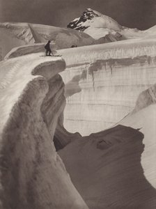 Suiza: El Jungfrau, el laberinto de los glaciares, el Rottalhorn al fondo (foto en blanco y negro) de Jean Gaberell