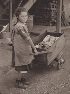 Suiza: La vida sencilla, un primitivo perambulatorio (foto en blanco y negro) de Jean Gaberell