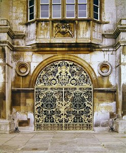 Puertas de Burghley House, 1710