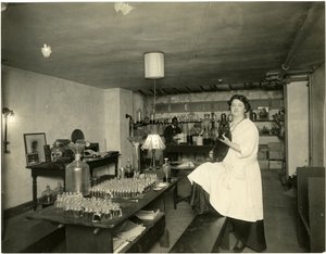 Ann Haviland, perfumista, c.1915-28