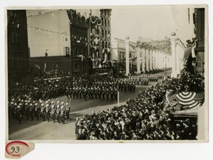 Desfile Militar en el Tribunal de Honor Marines, Gran Bretaña de Jessie Tarbox Beals
