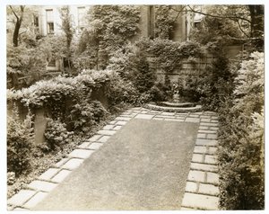 Sr. y Sra. John Morgan, 39 W 11, c.1938-39