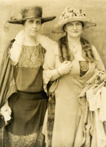 Mrs Coolidge y su amiga Frances Parkinson Keyes