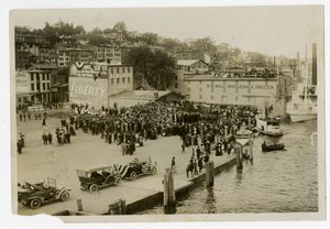 Newburgh: recepción en el muelle de Jessie Tarbox Beals