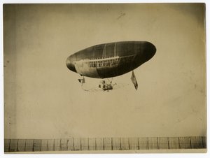 Dirigible "Ville de St Mande" de Jessie Tarbox Beals