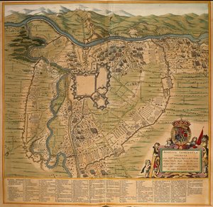 El asedio de Turín en 1639, grabado en color de Theatrum Sabaudiae por Joan Blaeu, impreso en Italia