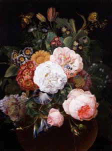 Naturaleza muerta de flores en una maceta (incluidas rosas, prímulas y margaritas)