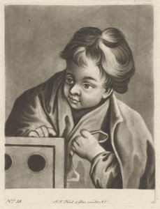 Niño con una caja