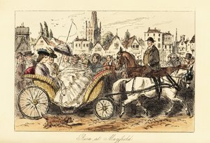 Dama inglesa en vestido de crinolina con parasol conduciendo un carruaje de cesta tirado por un pony por las concurridas calles de un pequeño pueblo