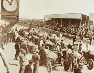 Alineación antes del inicio del Gran Premio en Túnez de Walter Charles Mills