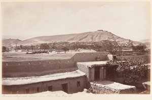 Pueblo de Bemaru y defensas desde el hospital base nativo, 1879