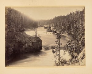 Rápidos del Yellowstone por encima de las cataratas de John K. Hillers