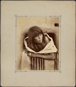 Zuni, mirando. de John K. Hillers