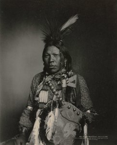 Runs Medicine, Arapahoe, 1898-1899 de John K. Rose