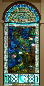 Pavos reales y peonías I de John La Farge