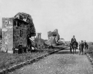 Vía Apia en Roma (foto en blanco y negro) de John Lawson Stoddard