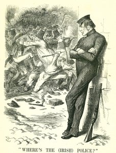 ¿Dónde está la policía (irlandesa)?: William Gladstone, primer ministro británico, observando los disturbios en Irlanda y esperando intervenir. En abril se aprobó una nueva Ley de Preservación de la Paz Irlandesa. Caricatura de John Tenniel para Punch, Lon