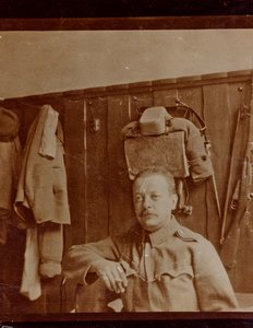 Álbum "Meine weltkriegs - Erinnerungen South-West Front (Carintia, Italia, Tirol del Sur) 31/03/1915-12/11/1918 - Josef Zohles Wien": retrato de soldado de Josef Zohles